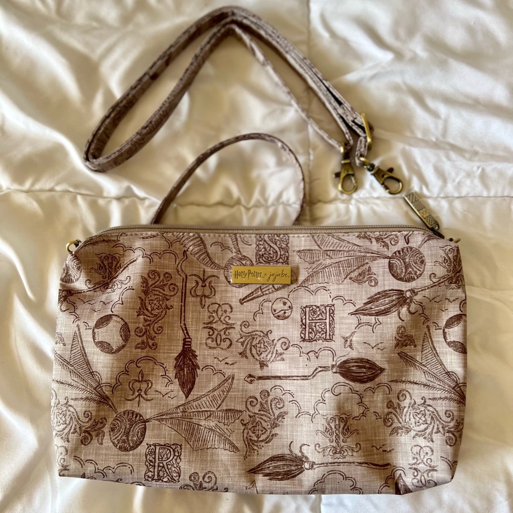 Jujube Be Quick Crossbody Bag Harry Potter Catch the Golden Snitch